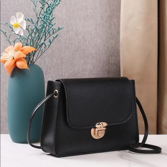 Crossbody Purse/Bag - Picture 2 of 4